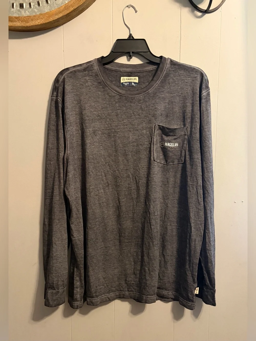Magellan Outdoors Men’s Long Sleeve Pocket Tee - Heather Charcoal